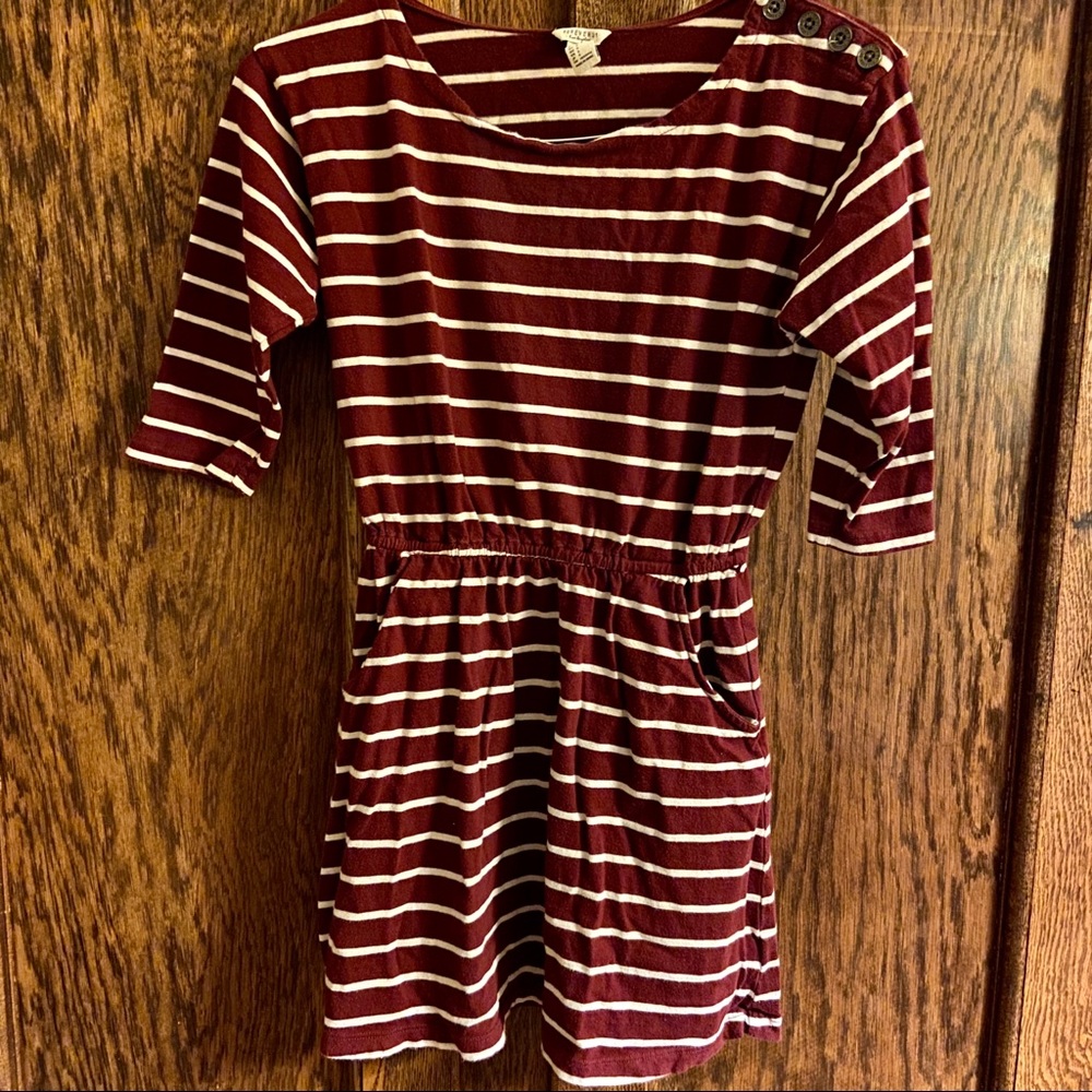 ✨5 for $20✨ Burgundy & White Striped Dress